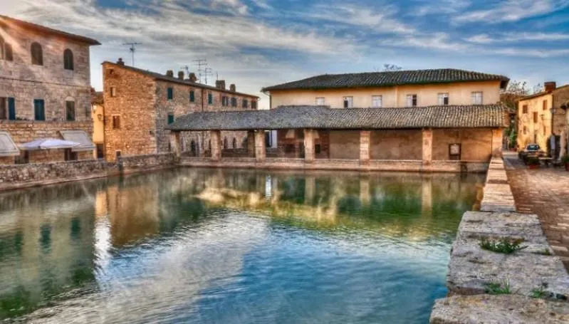 Elegante Casa Mafalda con vista - A pochi minuti da MONTALCINO