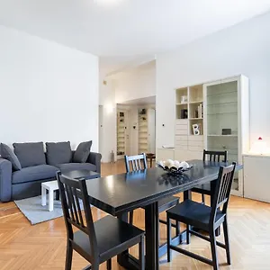 https://appartamento-pacini-affitti-brevi-italia.it-lombardy.com