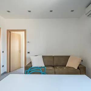 https://la-comodit-del-centro.hotelinveneto.com
